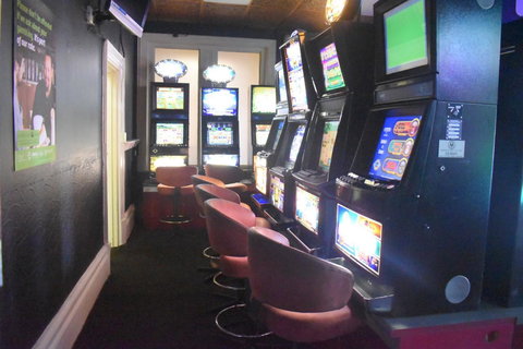 Commercial Hotel Morgan - Swimm 8