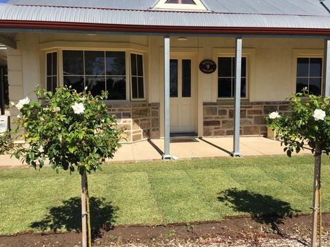 Barossa Vineyard Cottages - Renee 44