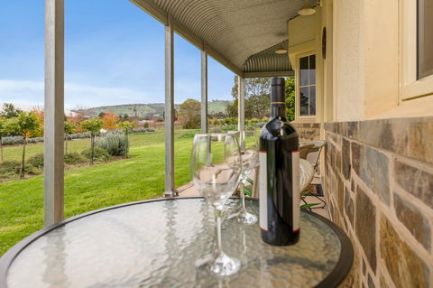 Barossa Vineyard Cottages - Renee 23
