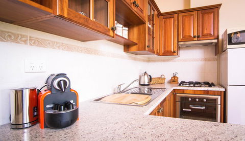 Barossa Vineyard Cottages - Renee 35