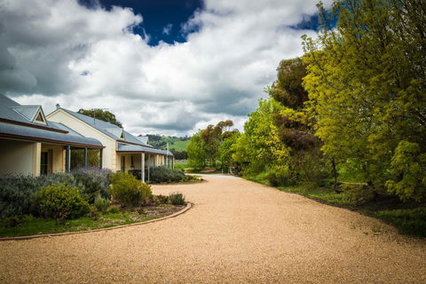 Barossa Vineyard Cottages - Renee 38