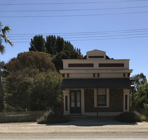 Kit Kat Cottage - Heritage Accommodation Burra - Internet Find 18