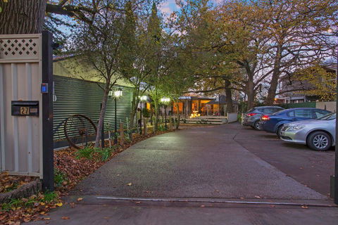 Hahndorf House B&B - Petrol Stations 14