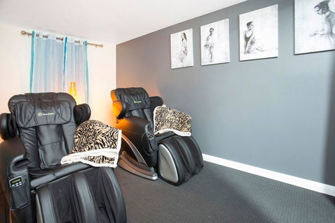 Hahndorf House B&B - Petrol Stations 8