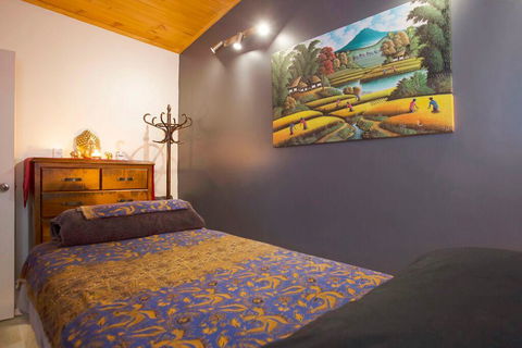 Hahndorf House B&B - Petrol Stations 11