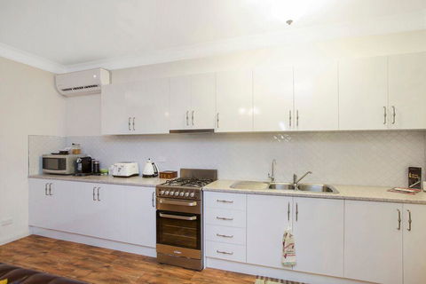Hahndorf House B&B - Petrol Stations 7