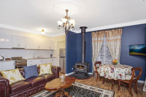 Hahndorf House B&B - Petrol Stations 6