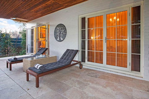 Hahndorf House B&B - Petrol Stations 15