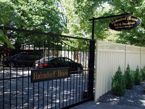 Hahndorf House B&B - Petrol Stations 39