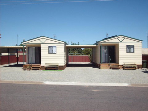 Jacko's Holiday Cabins - Internet Find 0