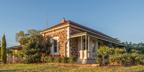 Barossa Shiraz Estate - Petrol Stations 7