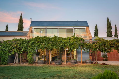 Barossa Shiraz Estate - Petrol Stations 1