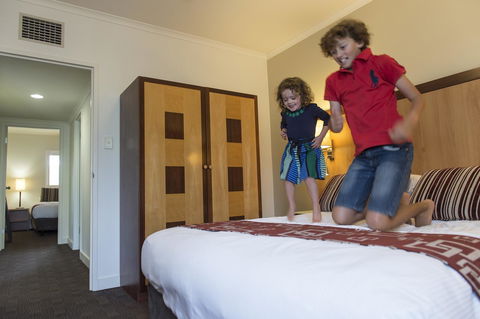 Novotel Barossa Valley Resort - Petrol Stations 29