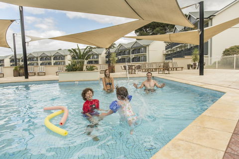Novotel Barossa Valley Resort - Petrol Stations 19
