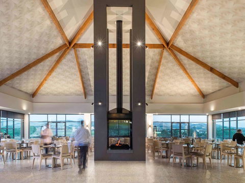 Novotel Barossa Valley Resort - Petrol Stations 42