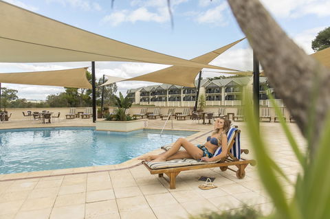 Novotel Barossa Valley Resort - Petrol Stations 18