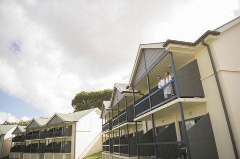 Novotel Barossa Valley Resort - Petrol Stations 0