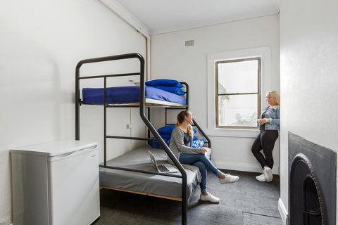 Ady's Place Backpackers, Sydney - Internet Find 1