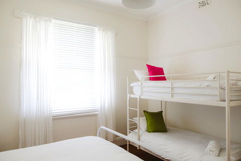 Morpeth Cottage - Renee 13