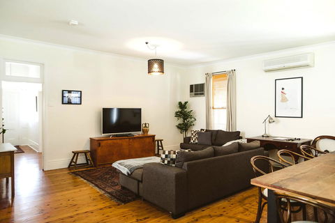 Morpeth Cottage - Renee 2