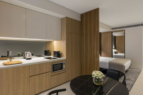 SKYE Suites Sydney - Petrol Stations 24