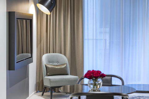 SKYE Suites Sydney - Petrol Stations 11