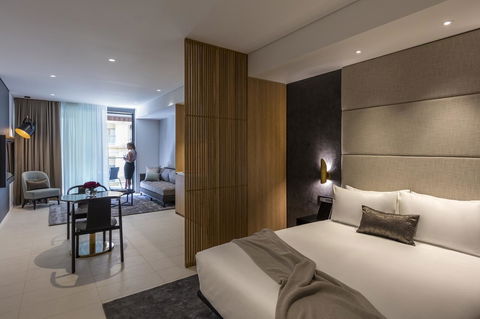 SKYE Suites Sydney - Petrol Stations 27