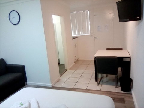 Appin Village Motel - Swimm 23