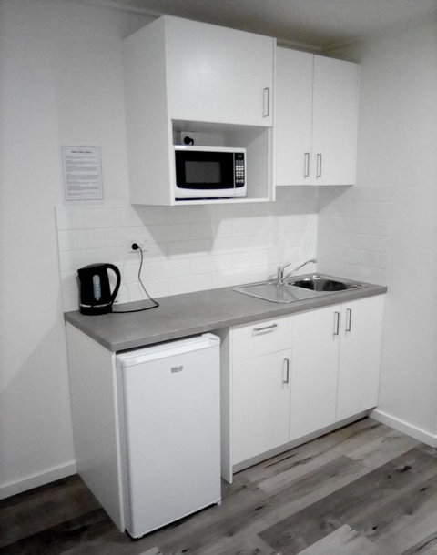 Appin Village Motel - Swimm 30