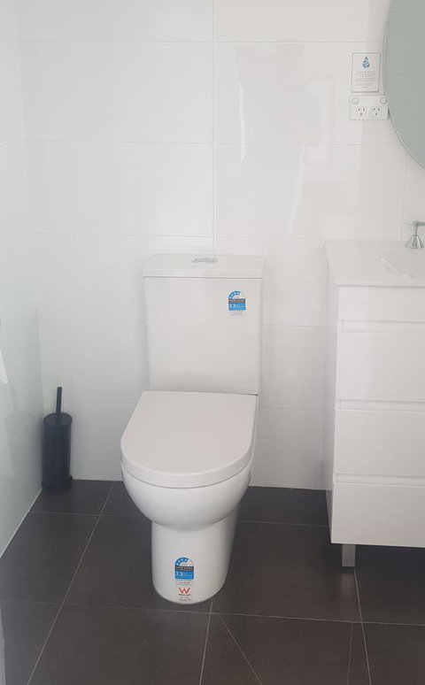 Appin Village Motel - Swimm 11