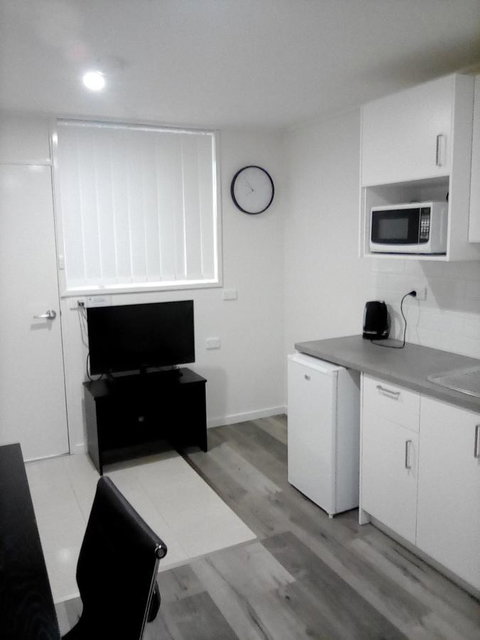 Appin Village Motel - Swimm 28