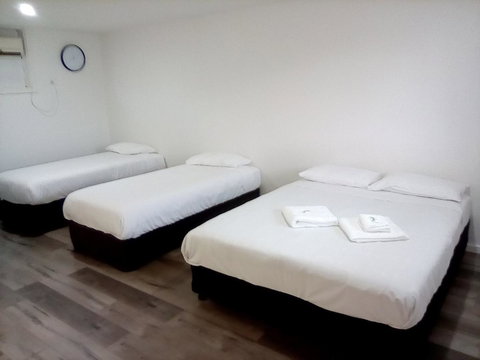 Appin Village Motel - Swimm 26