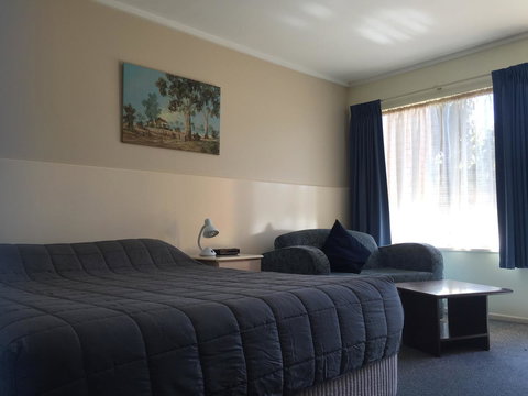 Deniliquin Motel - Renee 7