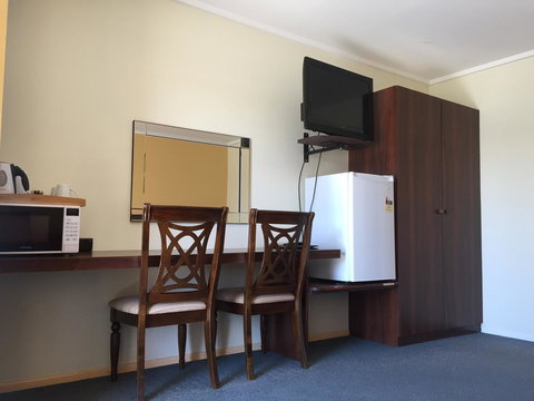 Deniliquin Motel - Renee 6