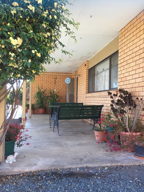 Deniliquin Motel - Renee 3