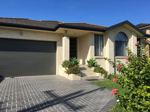 Sydney Amazing Holiday Home Bridal BnB - Renee 25