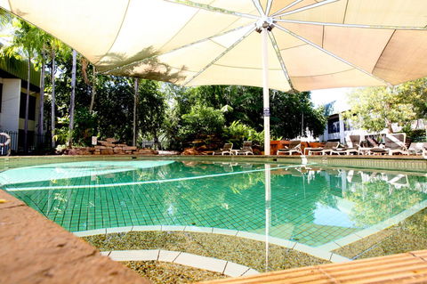 Mercure Kakadu Crocodile - Petrol Stations 1