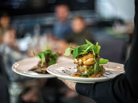 Mercure Kakadu Crocodile - Petrol Stations 15