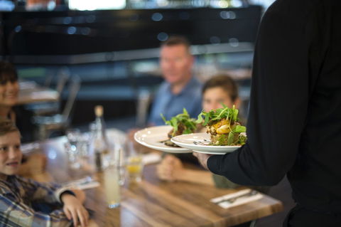 Mercure Kakadu Crocodile - Petrol Stations 27