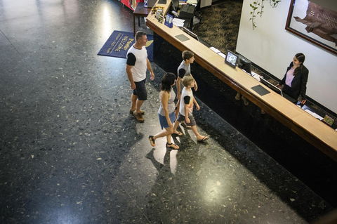 Mercure Kakadu Crocodile - Petrol Stations 3