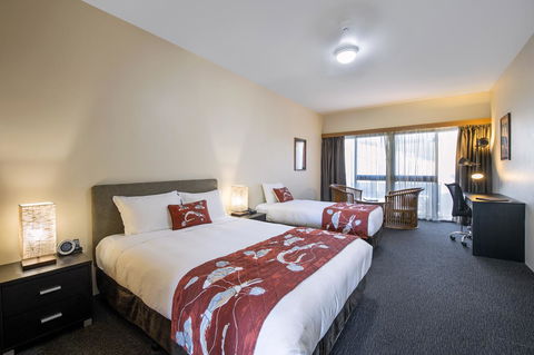 Mercure Kakadu Crocodile - Petrol Stations 20