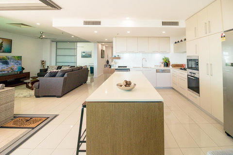 ZEN BY THE WATER - Esplanade Darwin Retreat - Renee 28