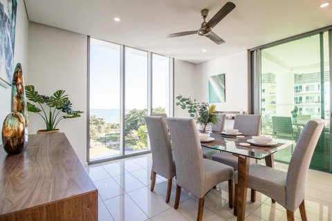 ZEN BY THE WATER - Esplanade Darwin Retreat - Renee 25