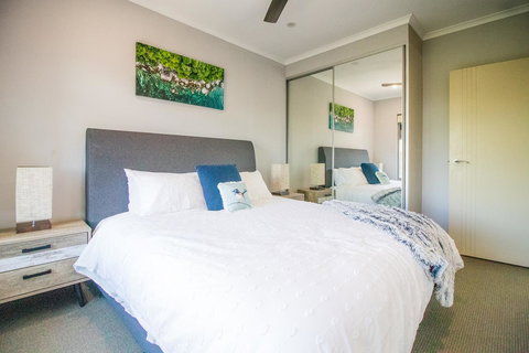 ZEN BY THE WATER - Esplanade Darwin Retreat - Renee 14