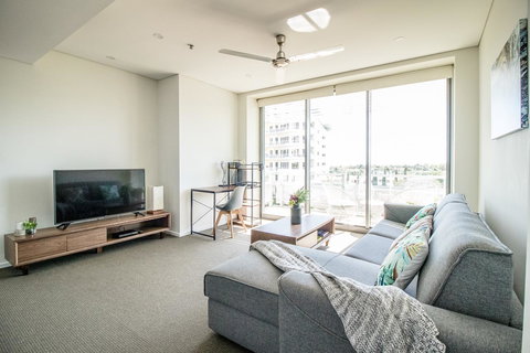 ZEN BY THE WATER - Esplanade Darwin Retreat - Renee 35