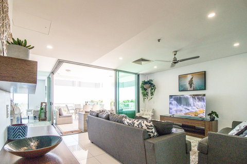 ZEN BY THE WATER - Esplanade Darwin Retreat - Renee 42