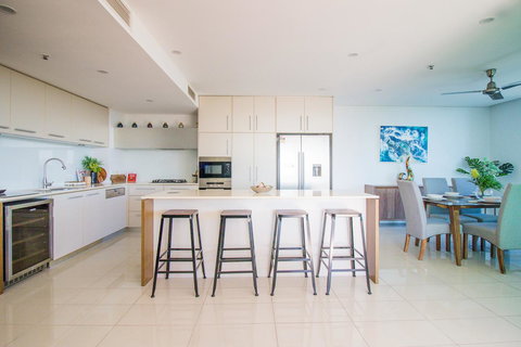 ZEN BY THE WATER - Esplanade Darwin Retreat - Renee 21