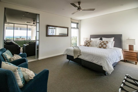 ZEN BY THE WATER - Esplanade Darwin Retreat - Renee 5