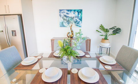 ZEN BY THE WATER - Esplanade Darwin Retreat - Renee 24