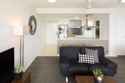 H On Smith Hotel - Renee 1
